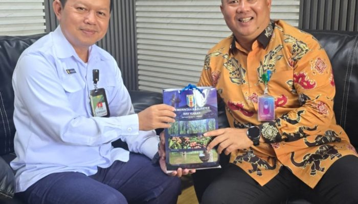 Ishak Jemput Bola ke Kementan, Buru Program Perkebunan untuk Way Kanan