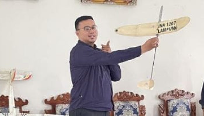 UIN RIL Terbangkan Talenta Muda Dirgantara