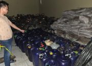 Gudang BBM Subsidi Ilegal Digerebek, 1,6 Ton Pertalite Disita!