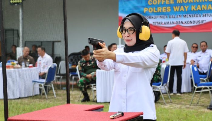 HUT Ke-27 Way Kanan Merakyat: Jalan Sehat hingga Umroh Gratis!