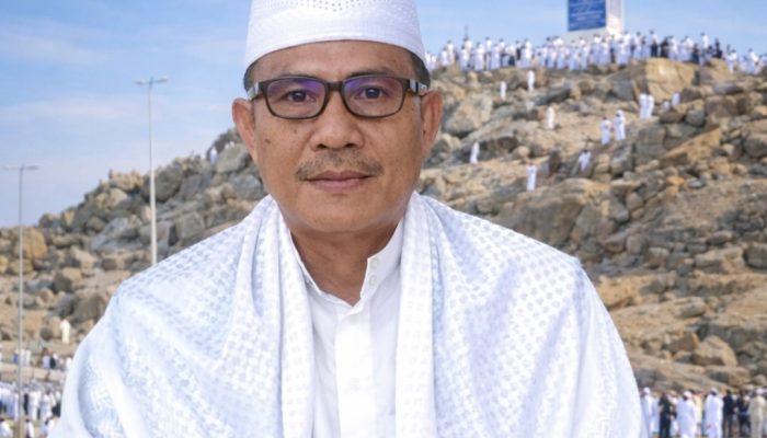 Mengenang Kebersamaan di Tanah Suci, Yai Munzir dan Keteladanan