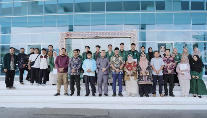 Bantuan Pendidikan Disalurkan, 38 Mahasiswa UIN RIL Terima Dukungan dari Senator Lampung