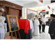 Prabowo Pimpin Penghormatan untuk Sang Jendral